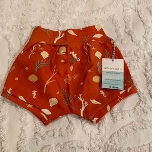 Adorable seaside beach shorts size 12 month